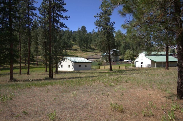 1425 N Chapin Rd, Evans, WA 99126 - view of yard with a pole building and an outbuilding