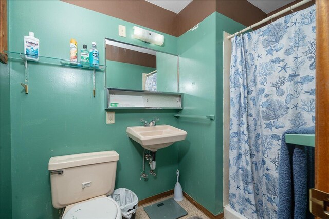 40010 N Newport Hwy, Elk, WA 99009 - bathroom featuring toilet and a shower with curtain
