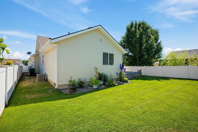 1720 W Briar Ln, Spokane, WA 99208 - view of side of home with a fenced backyard and a cooling unit