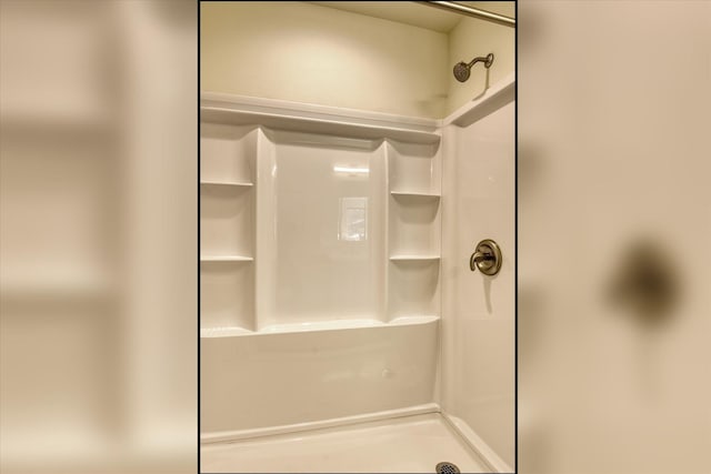 4907 E 6th Avenue 4909E 6Th Ave, Spokane Valley, WA 99212 - bathroom featuring a shower