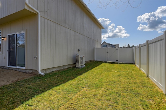 4907 E 6th Avenue 4909E 6Th Ave, Spokane Valley, WA 99212 - fenced backyard featuring a gate