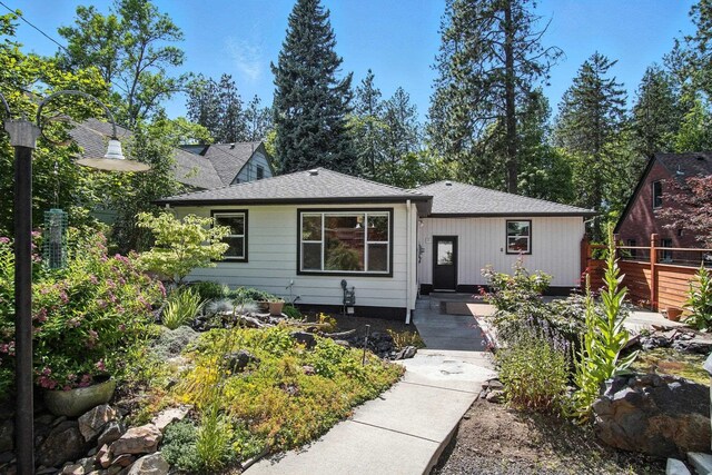 3121 S Manito Blvd, Spokane, WA 99203 - bungalow-style home with roof with shingles