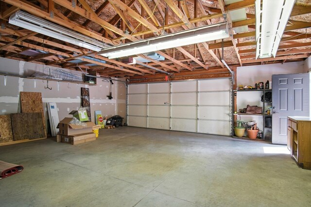 3121 S Manito Blvd, Spokane, WA 99203 - view of garage