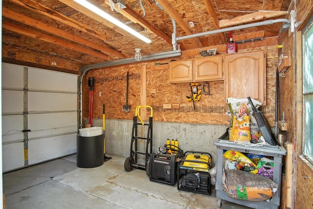 3121 S Manito Blvd, Spokane, WA 99203 - view of garage