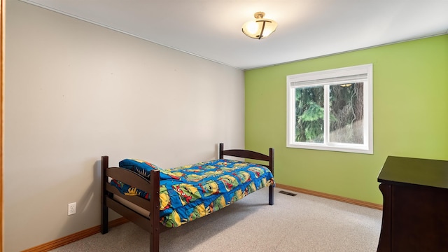 811 W Teal Ave, Spokane, WA 99218 - bedroom featuring carpet floors and baseboards