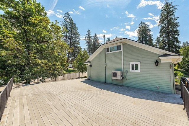 1728 S Adams St, Spokane, WA 99203 - view of wooden terrace
