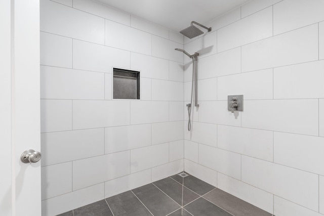 4615 N King Ct, Spokane, WA 99205 - bathroom featuring tiled shower