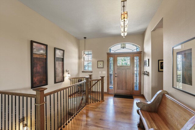 1604 N Rim View St, Spokane, WA 99224 - foyer entrance featuring wood finished floors and baseboards