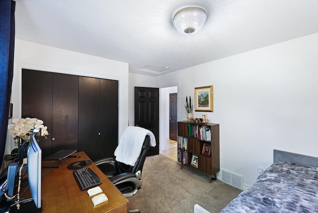 18017 N Lidgerwood Ct, Colbert, WA 99005 - bedroom featuring an office area, carpet flooring, and a closet