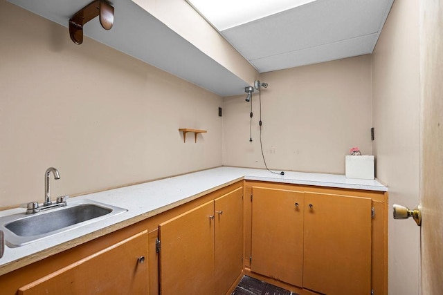 11622 E 24th Ave, Spokane Valley, WA 99206 - kitchen featuring a sink and light countertops