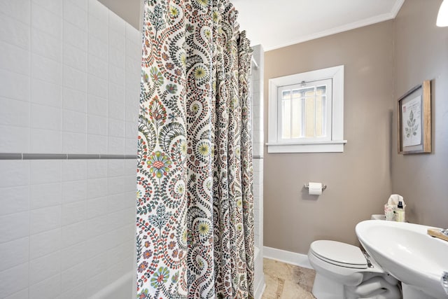 617 E 34th Ave, Spokane, WA 99203 - full bath with toilet and crown molding