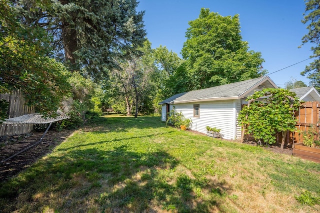 617 E 34th Ave, Spokane, WA 99203 - view of yard featuring an outdoor structure