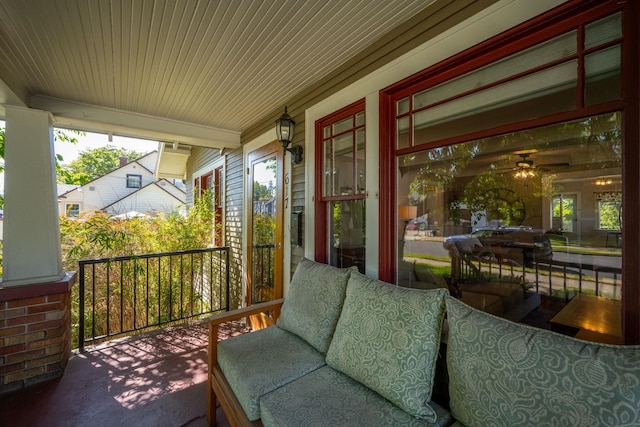 617 E 34th Ave, Spokane, WA 99203 - view of porch