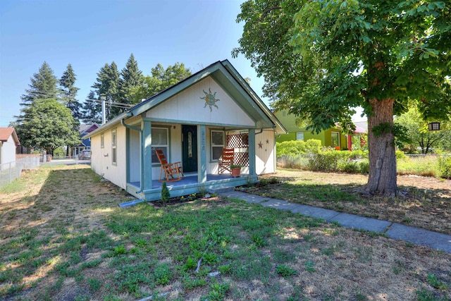3222 W 4th Ave, Spokane, WA 99224 - bungalow-style house with covered porch