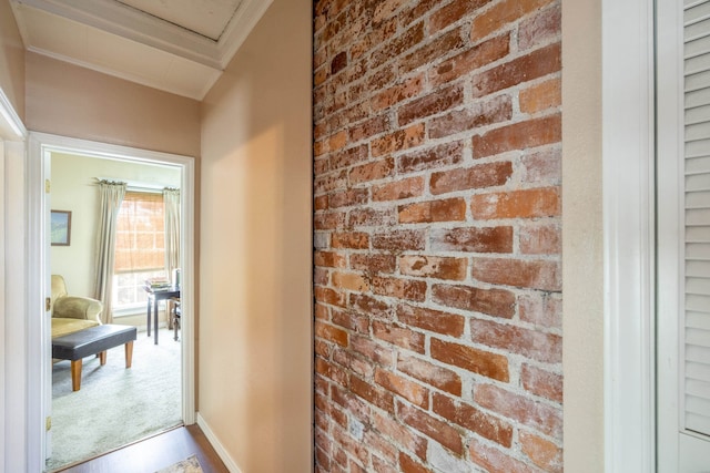 814 E Montgomery Ave, Spokane, WA 99207 - hall with ornamental molding and baseboards