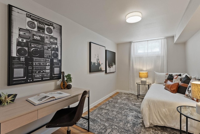 4017 E Pratt Ave, Spokane, WA 99204 - bedroom with wood finished floors and an office area