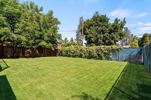 4017 E Pratt Ave, Spokane, WA 99204 - view of fenced backyard