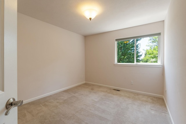 9617 N Northview Ln, Spokane, WA 99208 - empty room with light carpet and baseboards
