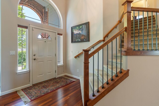 9617 N Northview Ln, Spokane, WA 99208 - foyer featuring wood finished floors, a towering ceiling, and stairway