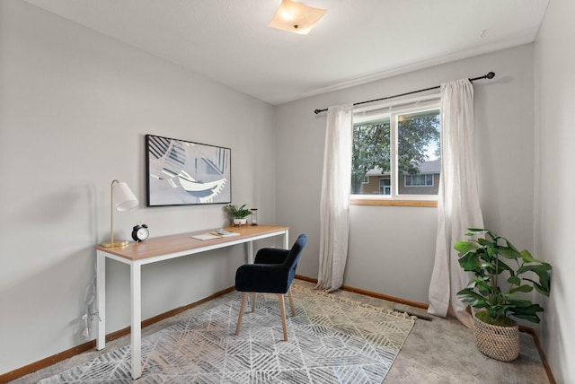201 W Barnes Rd, Spokane, WA 99218 - home office with baseboards and light colored carpet