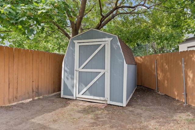 201 W Barnes Rd, Spokane, WA 99218 - view of shed featuring a fenced backyard