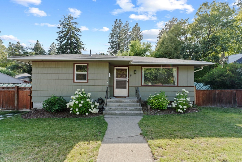 1610 S SE Blvd, Spokane, WA 99203 - view of front of house