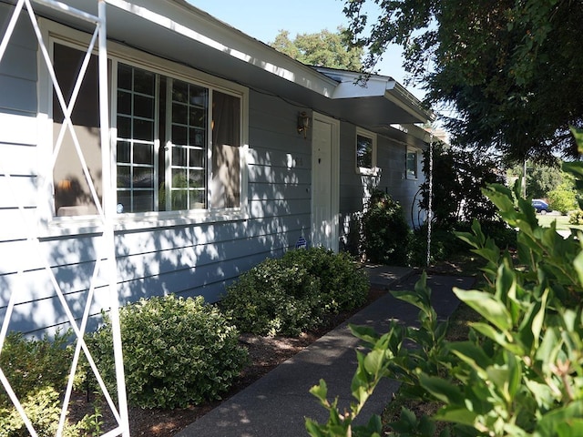 816 S Mamer Rd, Spokane Valley, WA 99216 - view of home's exterior featuring an attached garage