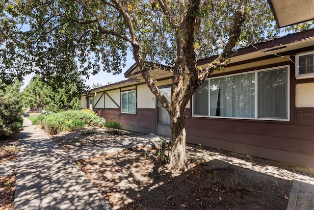 824-830 E N Ave, Spokane, WA 99207 - view of property exterior featuring a patio area