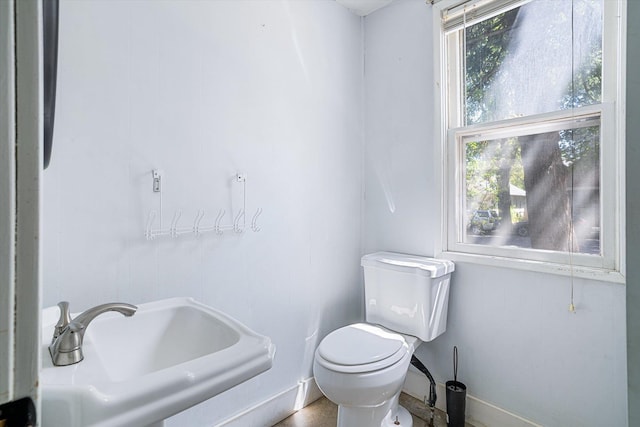 1304 W 15th Ave, Spokane, WA 99203 - half bath with a sink and toilet