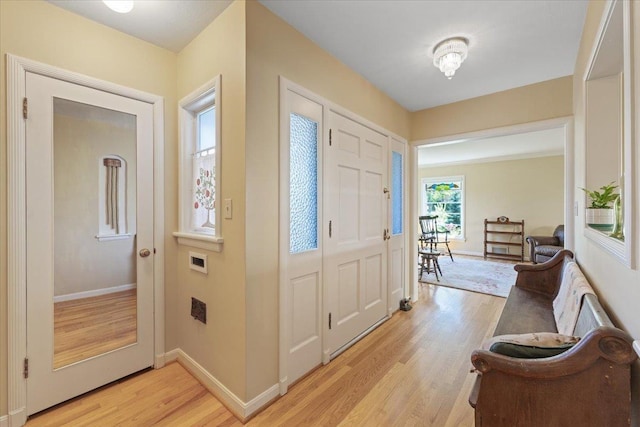 2718 S Hatch St, Spokane, WA 99203 - entryway with light wood finished floors and baseboards