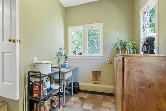 2718 S Hatch St, Spokane, WA 99203 - view of home office