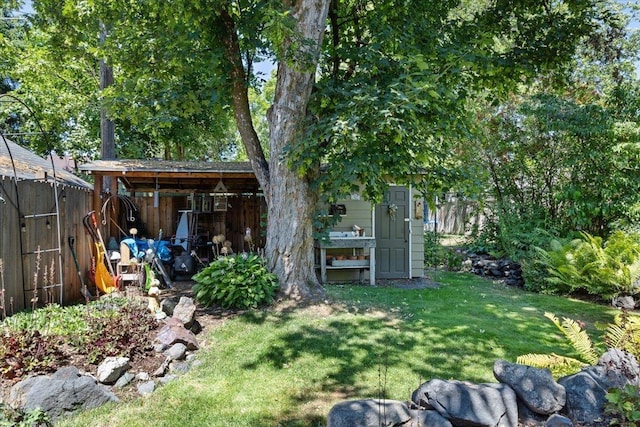 2718 S Hatch St, Spokane, WA 99203 - view of yard with an outdoor structure
