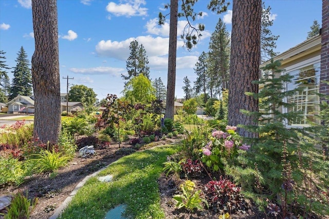 2718 S Hatch St, Spokane, WA 99203 - view of yard