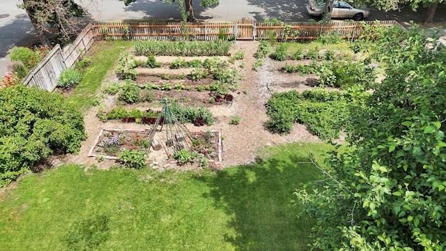 2116 N Jefferson St, Spokane, WA 99205 - view of yard with a garden