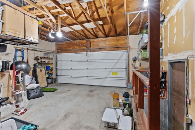 11919 S Player Dr, Spokane, WA 99223 - view of garage