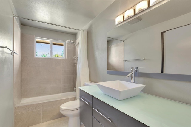 10109 E 9th Ave, Spokane Valley, WA 99206 - bathroom with vanity and shower / tub combo with curtain