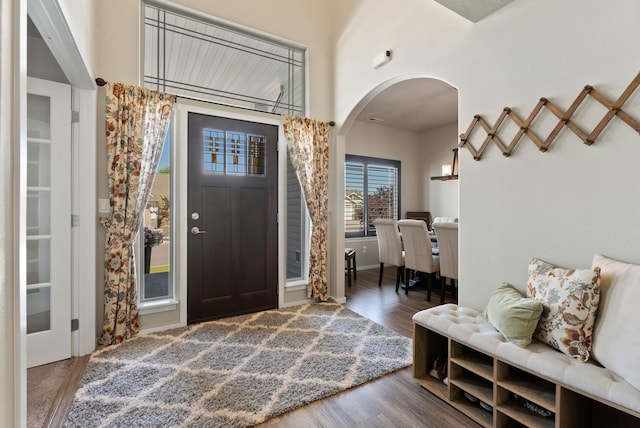 1115 S Mcmillan Rd, Spokane Valley, WA 99016 - entryway featuring wood finished floors and arched walkways
