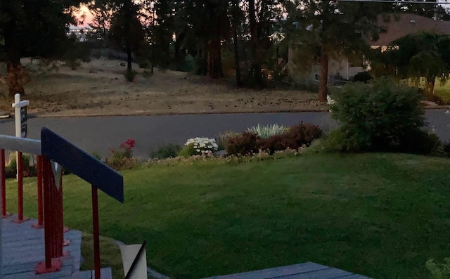 2714 E 11th Ave, Spokane, WA 99202 - view of green lawn