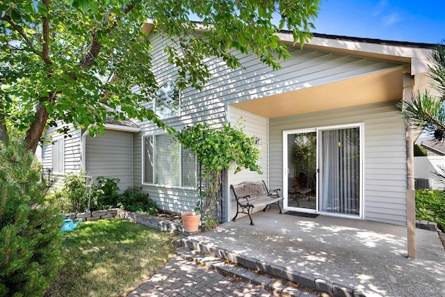 1636 E Vanetta Ln, Spokane, WA 99217 - rear view of house featuring a patio area