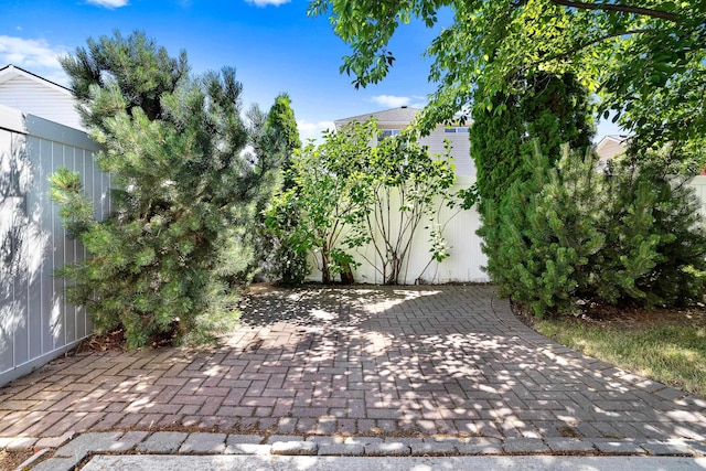 1636 E Vanetta Ln, Spokane, WA 99217 - view of patio / terrace