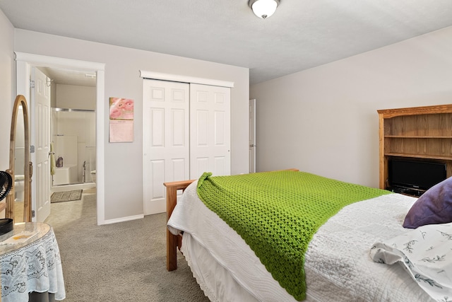 1636 E Vanetta Ln, Spokane, WA 99217 - bedroom with carpet floors, a closet, and connected bathroom