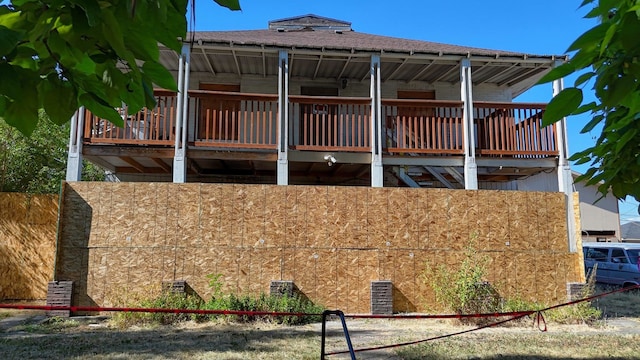 2917 E Broad Ave, Spokane, WA 99217 - view of side of property featuring a wooden deck and roof with shingles