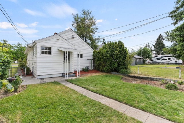 1115 E Everett Ave, Spokane, WA 99207 - rear view of property featuring entry steps