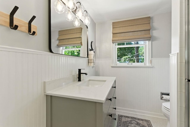 914 E 17th Ave, Spokane, WA 99203 - bathroom with wainscoting and vanity