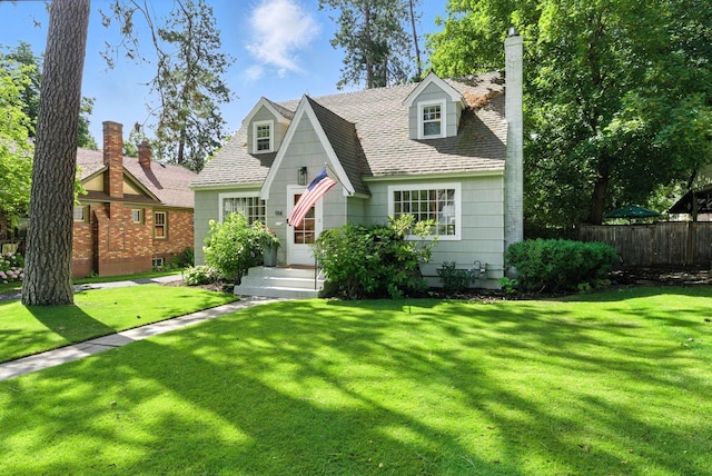 914 E 17th Ave, Spokane, WA 99203 - view of front facade featuring a shingled roof and a chimney
