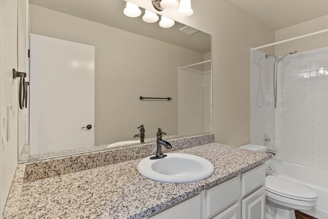 14 W Elcliff Ave, Spokane, WA 99218 - bathroom with vanity and washtub / shower combination