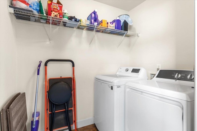 7619 S Camille Ct, Cheney, WA 99004 - laundry area featuring washing machine and dryer