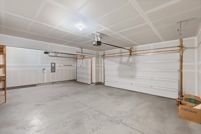 8410 W Sugar Ct, Cheney, WA 99004 - garage featuring a garage door opener