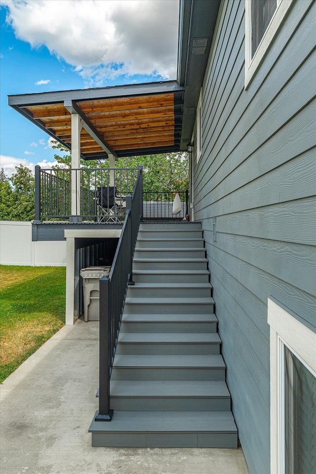17609 E 2nd Ln, Spokane Valley, WA 99016 - view of stairway