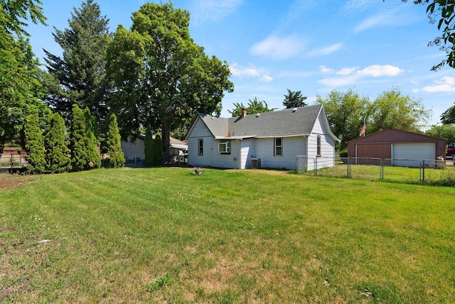 2815 N Bowman Rd, Spokane Valley, WA 99212 - view of yard with a detached garage